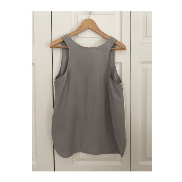 Everlane Silk Sleep Set in Silver with White Stripe - Picture 6 of 8